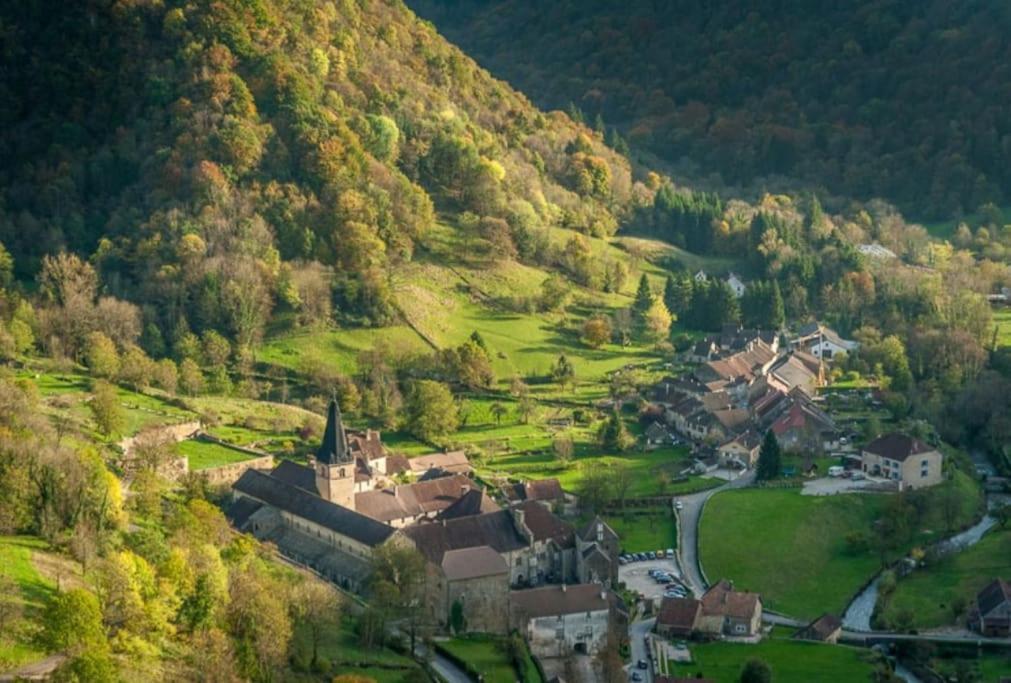 Gite Jura Mina Chalet Au Milieu De La Nature Ney Exterior foto